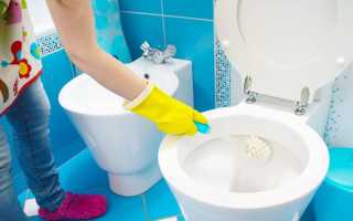 Как правильно почистить унитазный ершик?